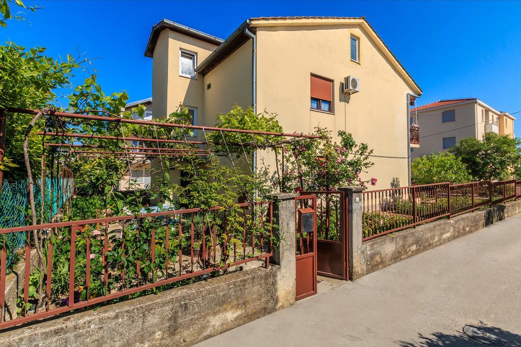 Apartments Marija Kaštela Екстериор снимка